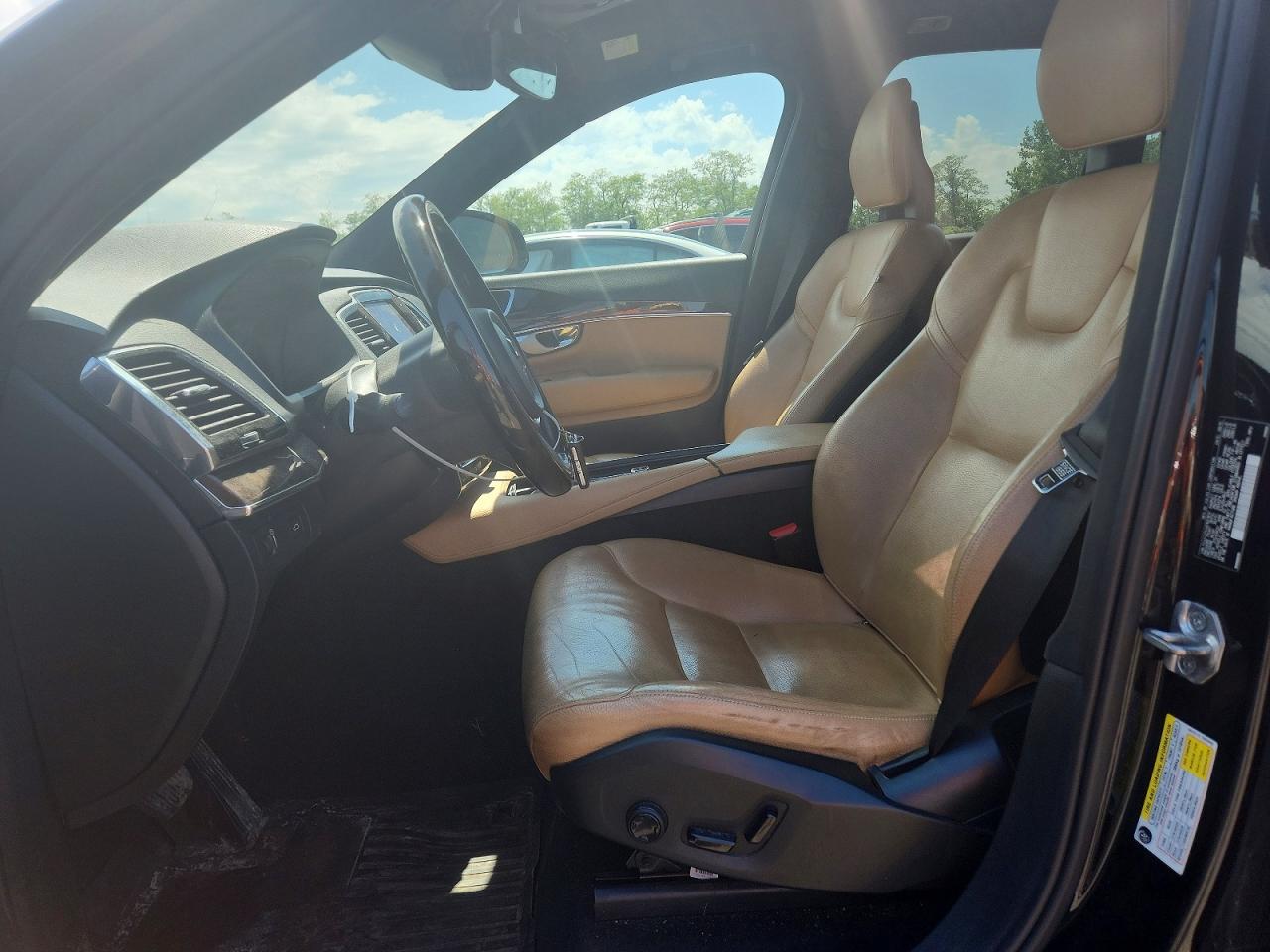 2016 VOLVO XC90 SV42 Momentum