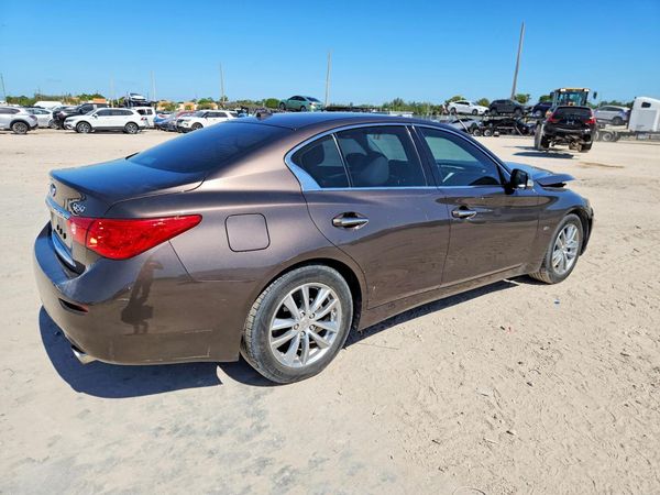 2017 INFINITI Q50