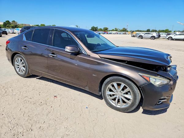 2017 INFINITI Q50