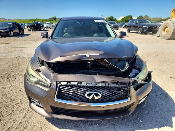 2017 INFINITI Q50