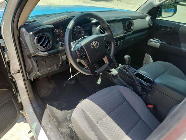 2022 TOYOTA TACOMA SR5