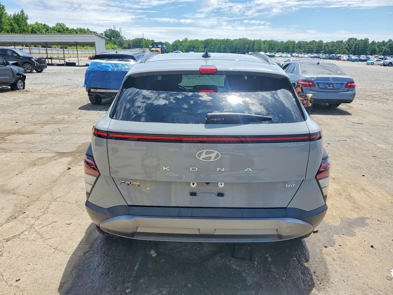 2026 HYUNDAI KONA SEL Premium
