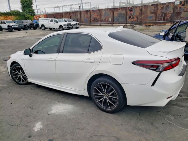 2021 TOYOTA CAMRY
