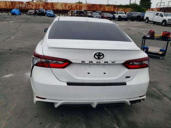 2021 TOYOTA CAMRY