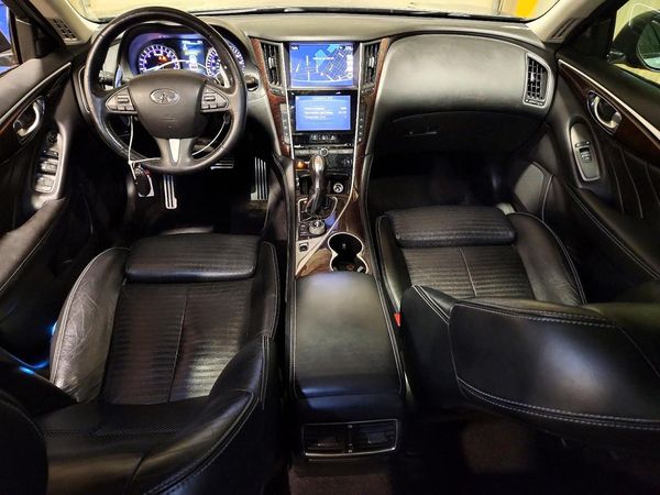2016 INFINITI Q50