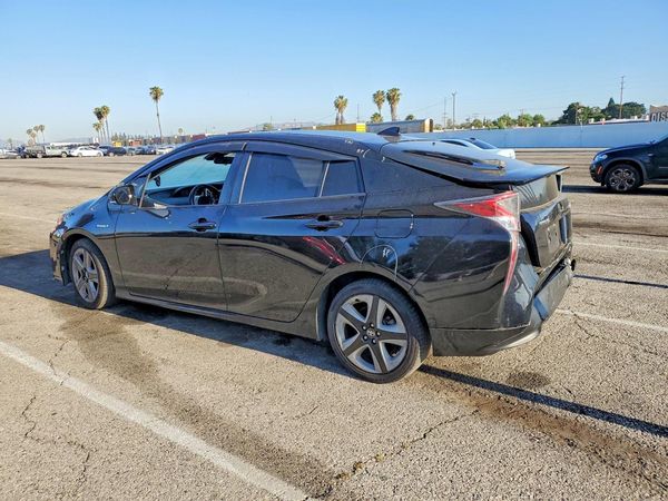 2016 TOYOTA PRIUS