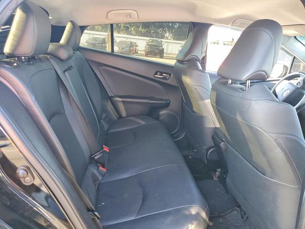 2016 TOYOTA PRIUS