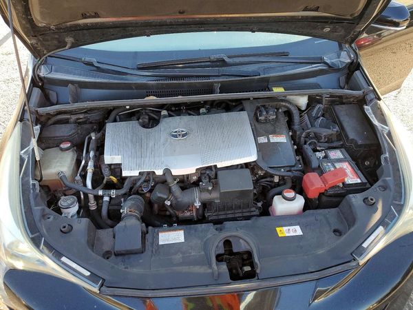 2016 TOYOTA PRIUS