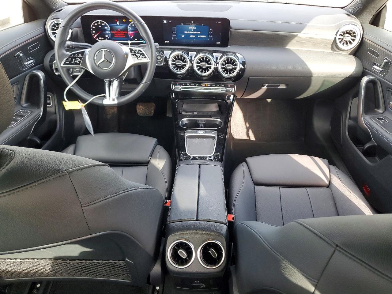 2024 MERCEDES-BENZ CLA