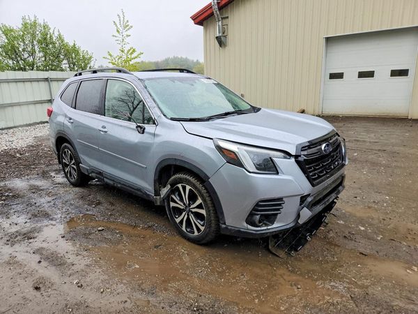 2022 SUBARU FORESTER Limited