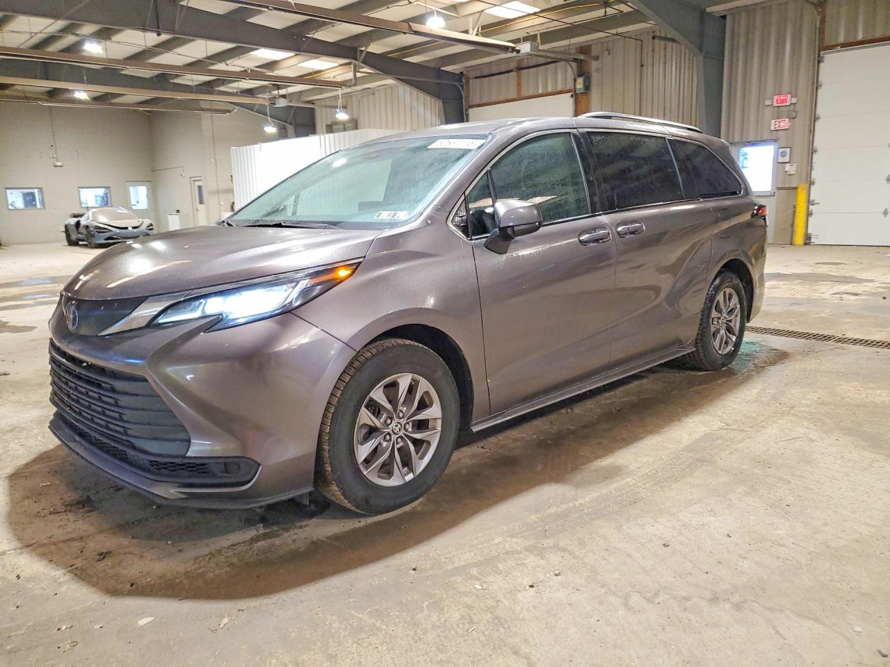 2022 TOYOTA SIENNA