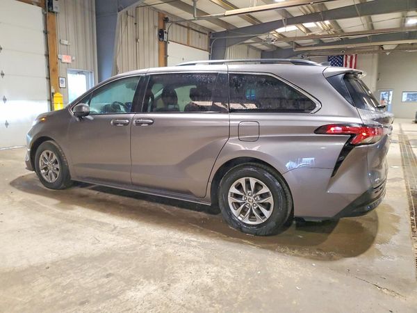 2022 TOYOTA SIENNA