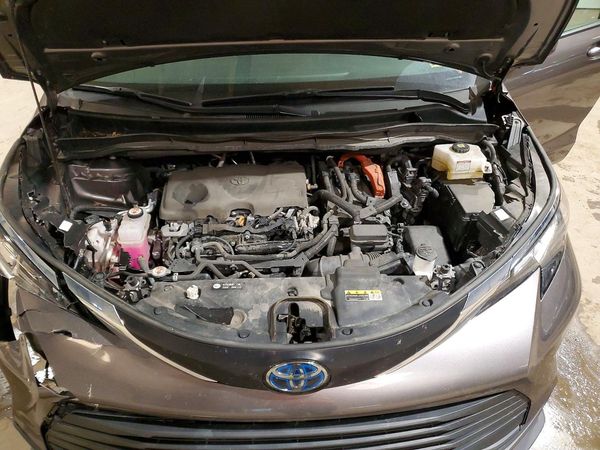2022 TOYOTA SIENNA
