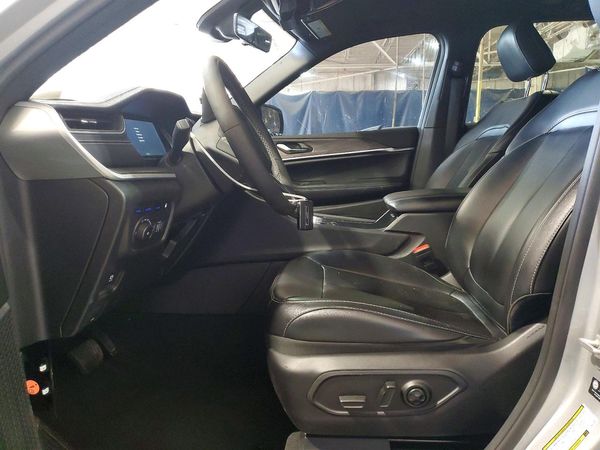 2025 JEEP GRAND CHEROKEE