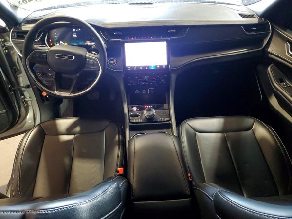 2025 JEEP GRAND CHEROKEE