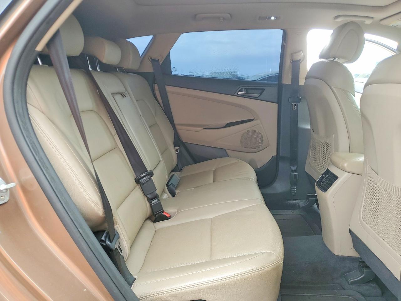 2016 HYUNDAI TUCSON