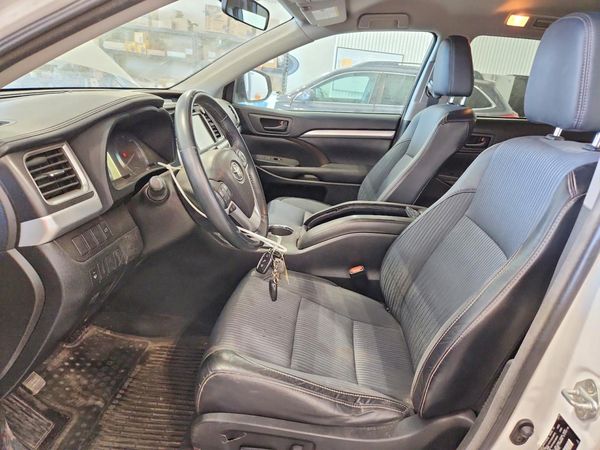 2016 TOYOTA HIGHLANDER Base/Hybrid