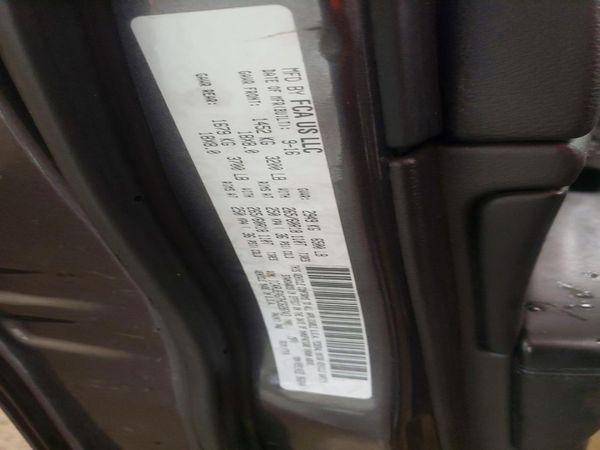 2017 JEEP GRAND CHEROKEE LAREDO 4X2