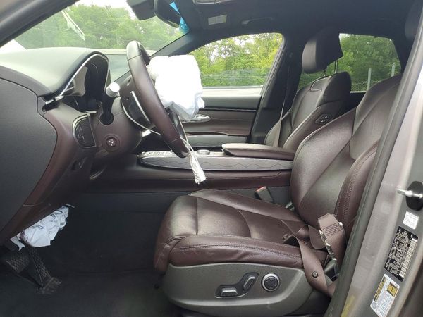 2022 GENESIS GV70