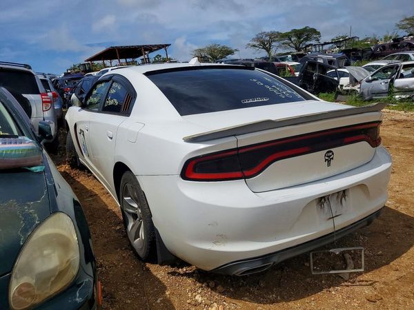 2016 DODGE CHARGER SXT RWD