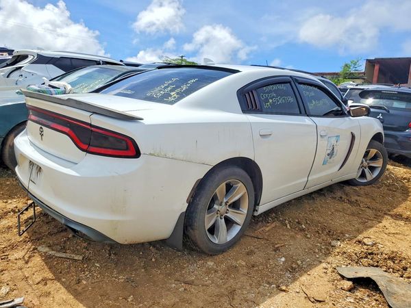 2016 DODGE CHARGER SXT RWD