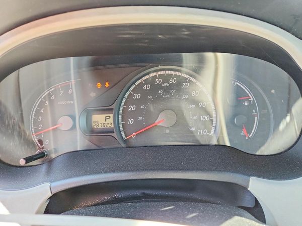 2012 TOYOTA SIENNA