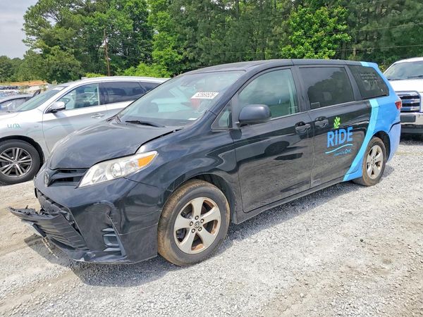 2020 TOYOTA SIENNA D grade — Front 3/4