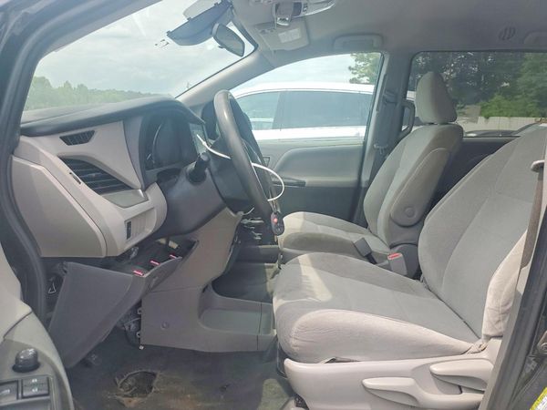 2020 TOYOTA SIENNA D grade — DENT