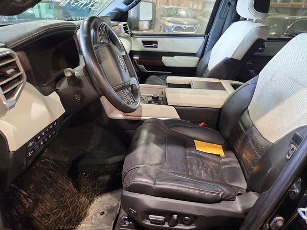 2023 TOYOTA TUNDRA Capstone