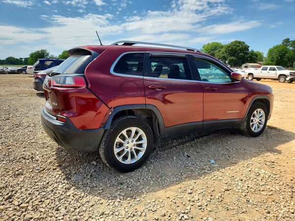 2019 JEEP CHEROKEE LATITUDE 4X4
