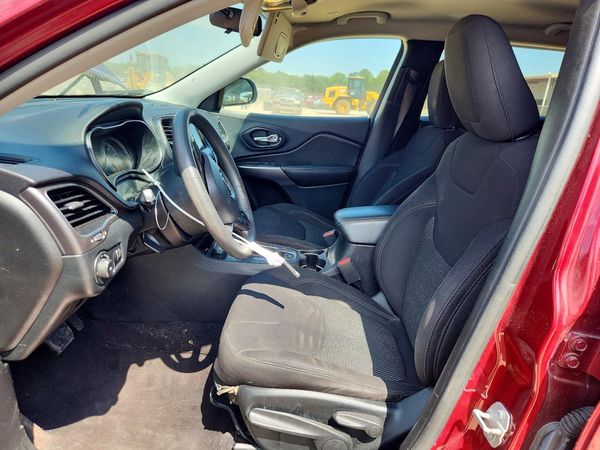 2019 JEEP CHEROKEE LATITUDE 4X4