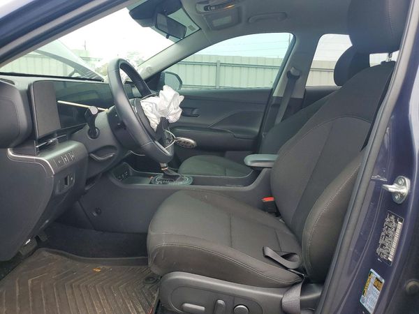 2024 HYUNDAI KONA SE