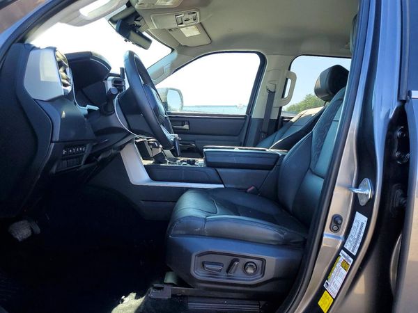 2024 TOYOTA TUNDRA Limited