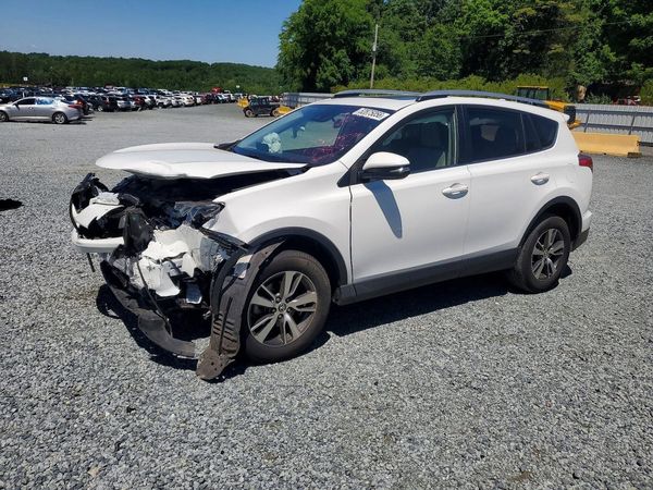 2018 TOYOTA RAV4 Adventure/XLE