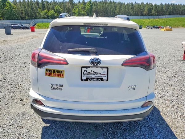 2018 TOYOTA RAV4 Adventure/XLE