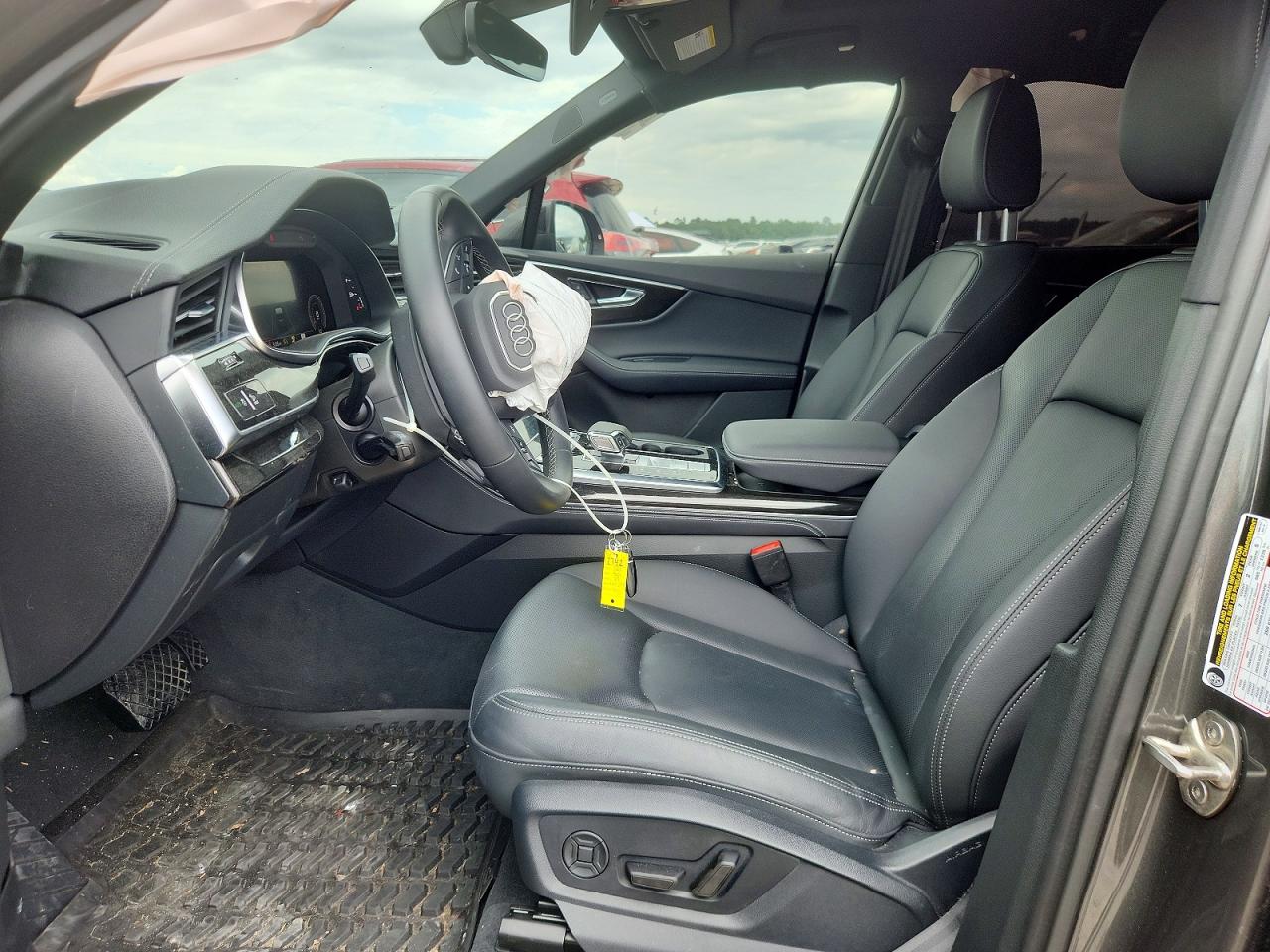 2025 AUDI Q7 quattro Premium Plus