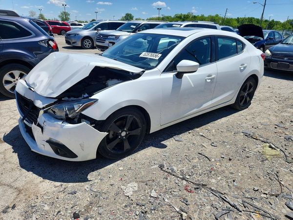 2014 MAZDA 3 Touring/GS — Front 3/4