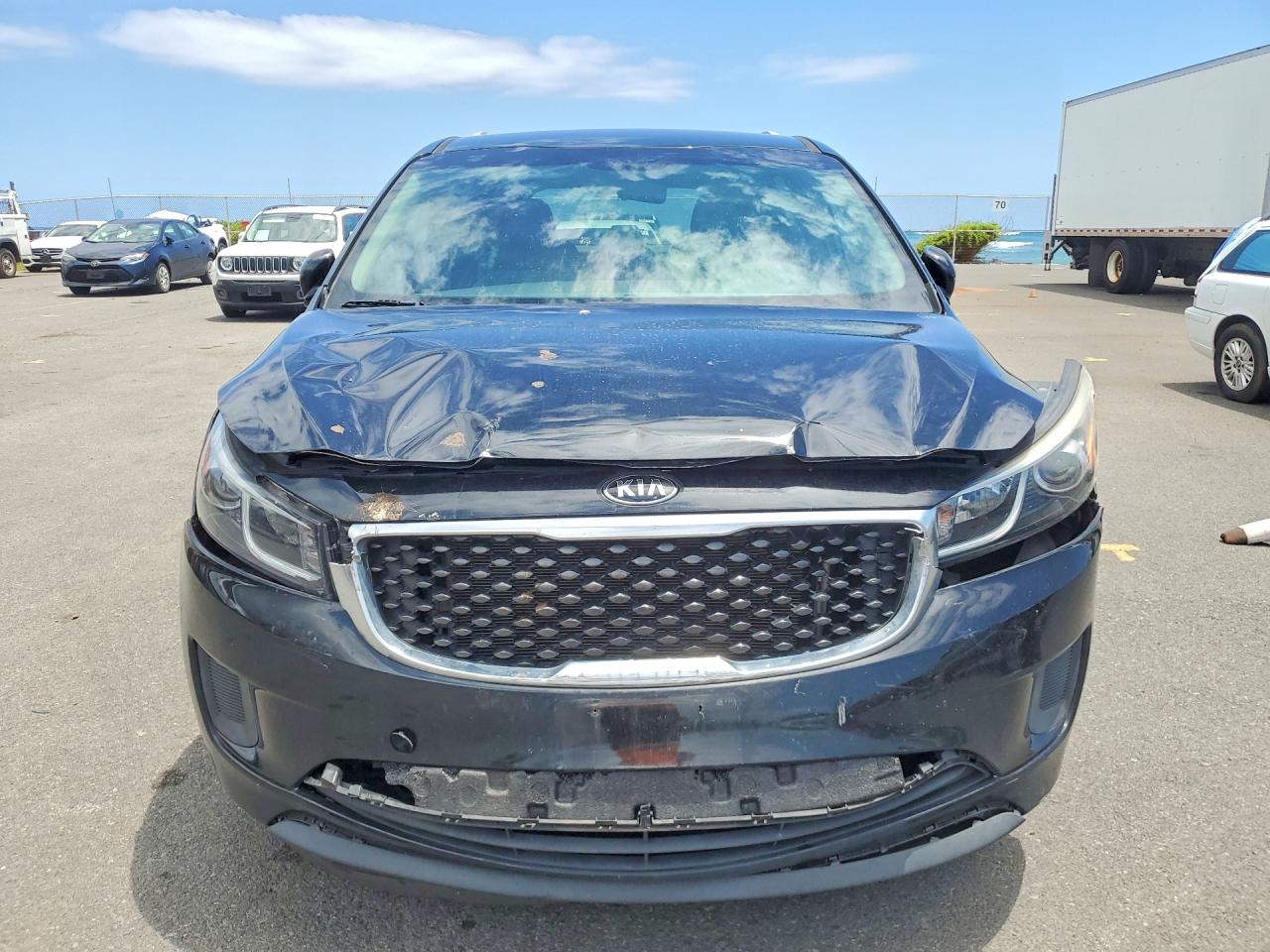 2016 KIA SEDONA LX - Middle-low