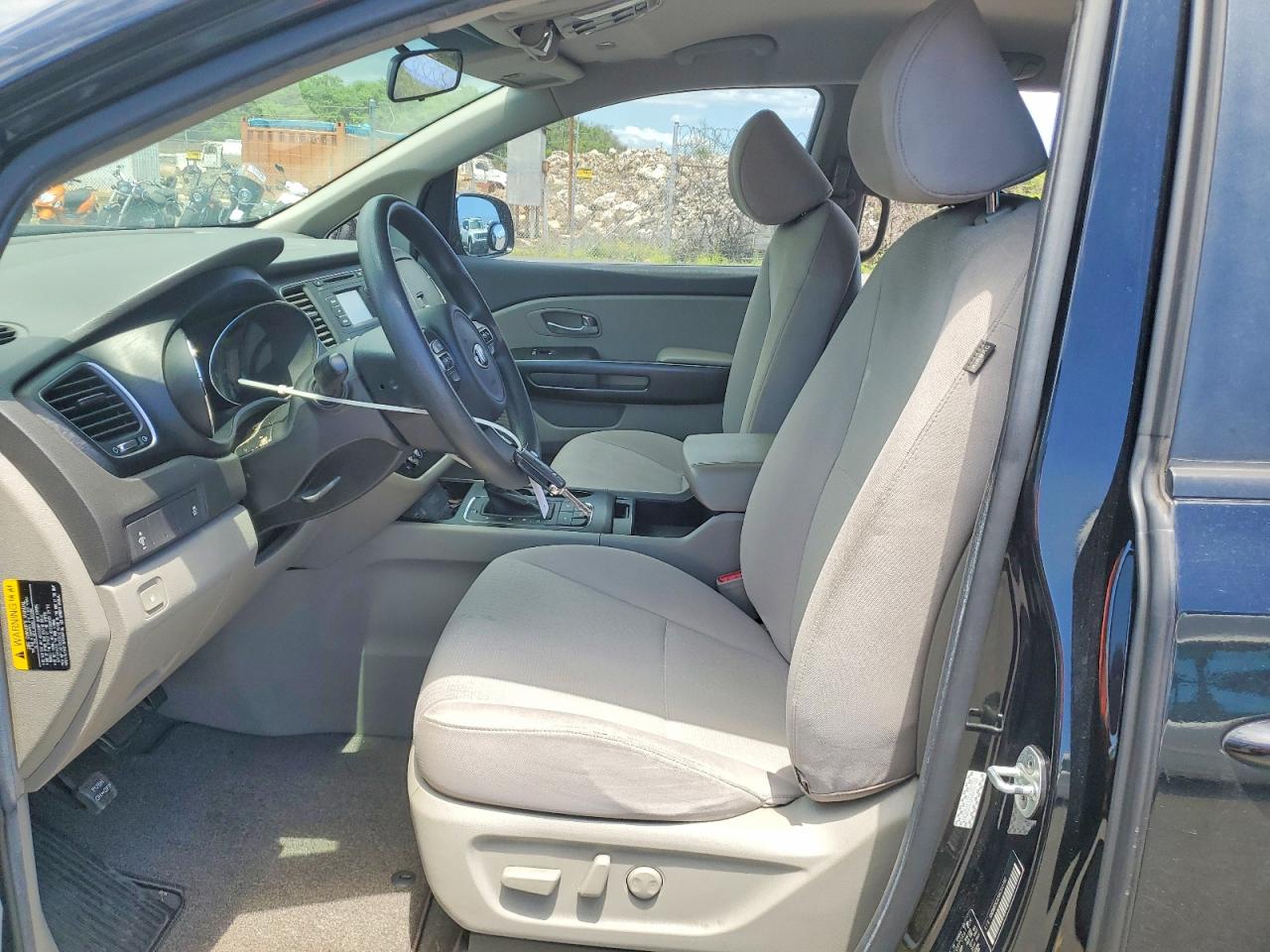 2016 KIA SEDONA LX - Middle-low