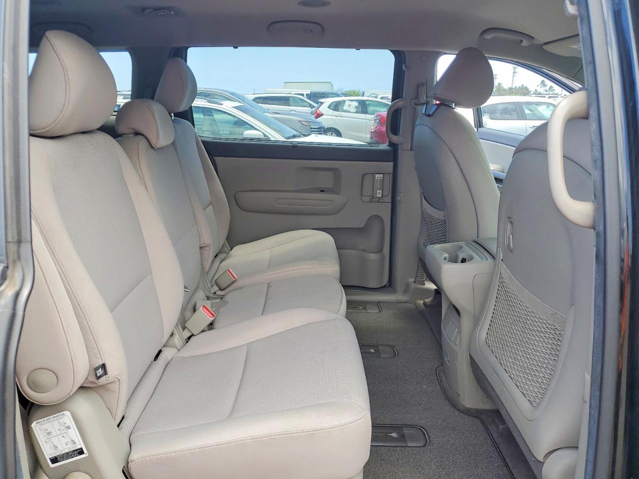 2016 KIA SEDONA LX - Middle-low