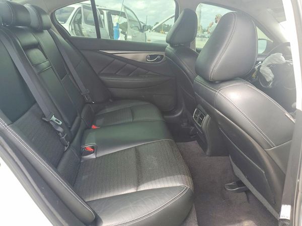 2015 INFINITI Q50