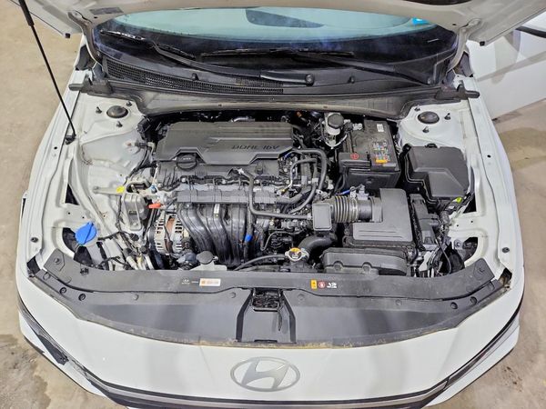 2024 HYUNDAI ELANTRA