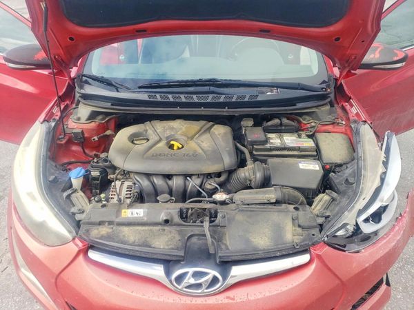 2015 HYUNDAI ELANTRA GLS(Middle)