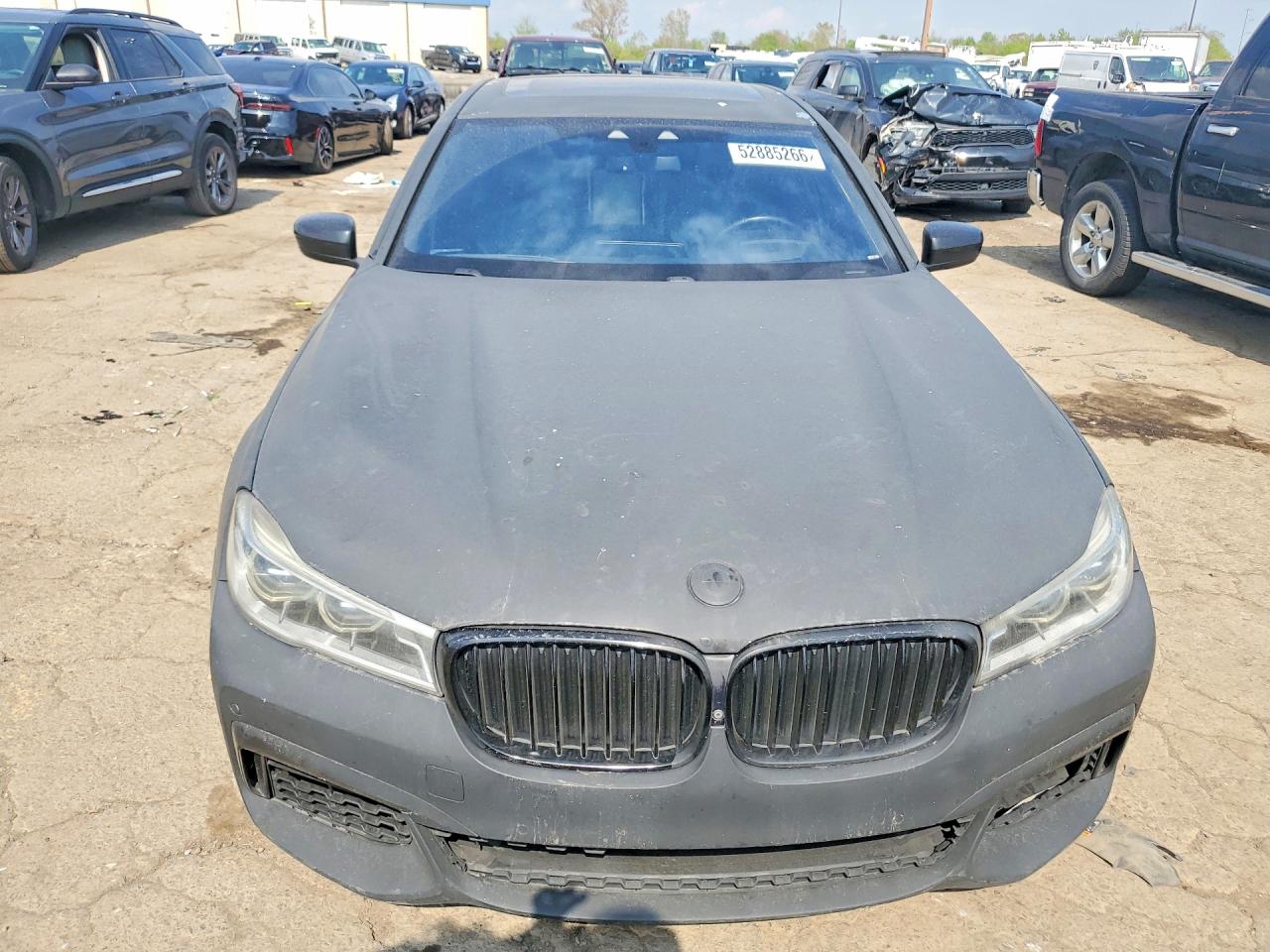 2016 BMW 750