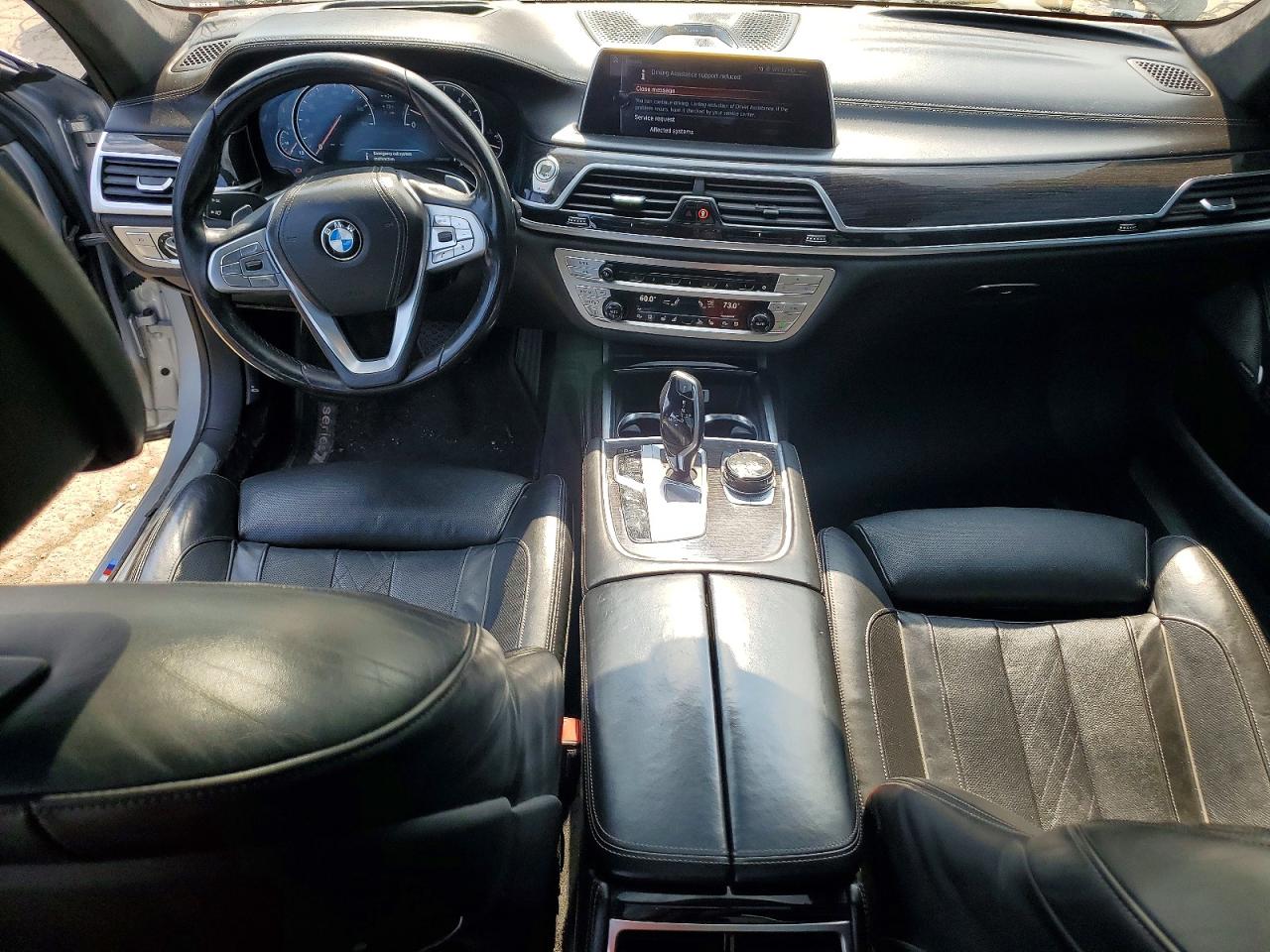 2016 BMW 750