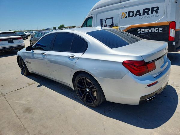2013 BMW 750 750i/Alpina B7