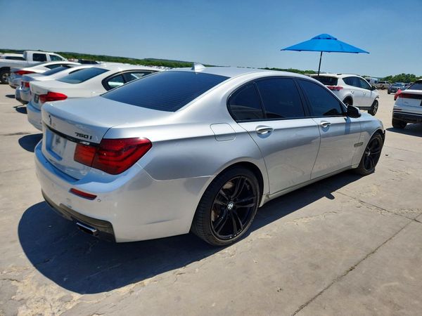 2013 BMW 750 750i/Alpina B7