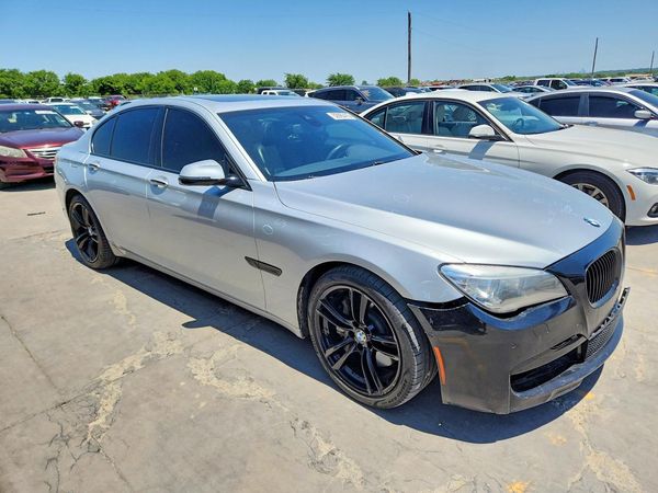 2013 BMW 750 750i/Alpina B7