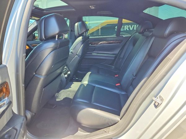 2013 BMW 750 750i/Alpina B7