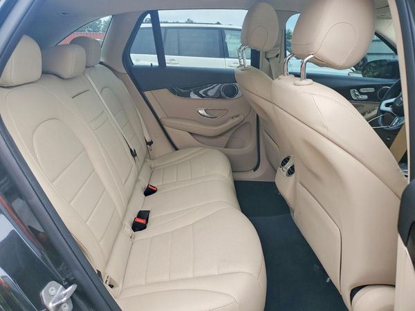 2020 MERCEDES-BENZ GLC GLC300